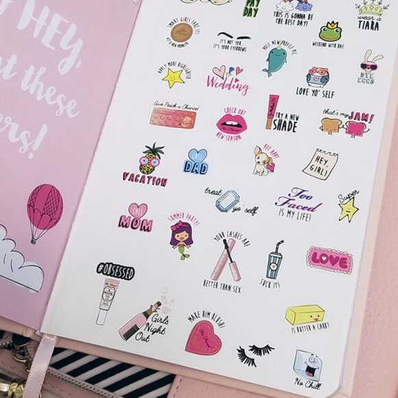 🆕️ Limited Edition Holiday Too Faced Boss Lady Beauty Agenda - Picture 7 of 8